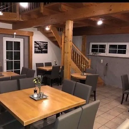 Bed & Breakfast Flying Ranch Koelleda